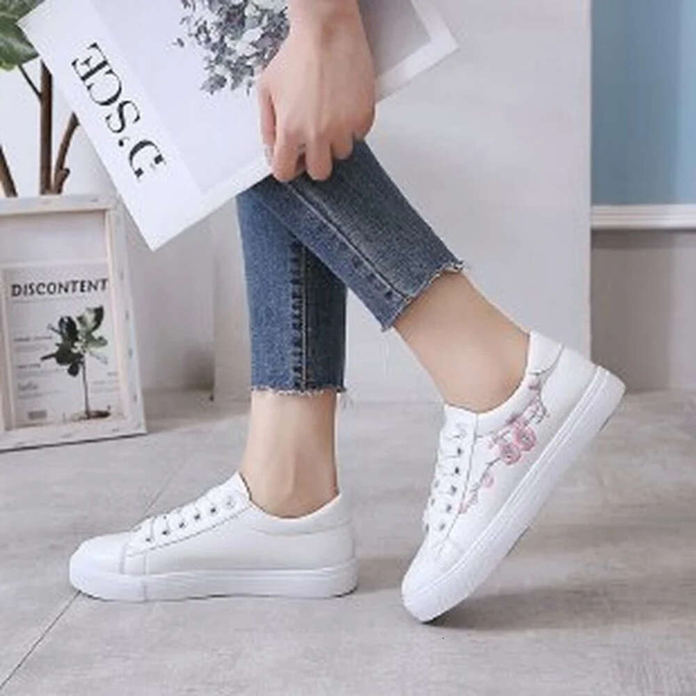 Ddmytiger Autumn Ladies Shoes Women Running Spring Fashion White Breathable Embroidered Flower Lace Up Casual Sneakers Zapatos Female Clothing Outdoor