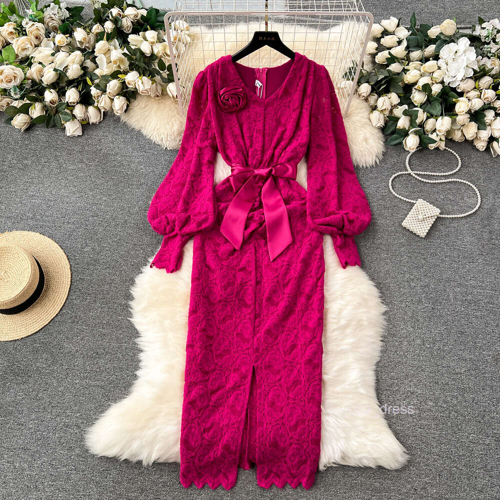 Temperament lace dress female royal sister high-end three-dimensional floral decoration waist closing slim fitting buttocks wrapped French Hepburn lon