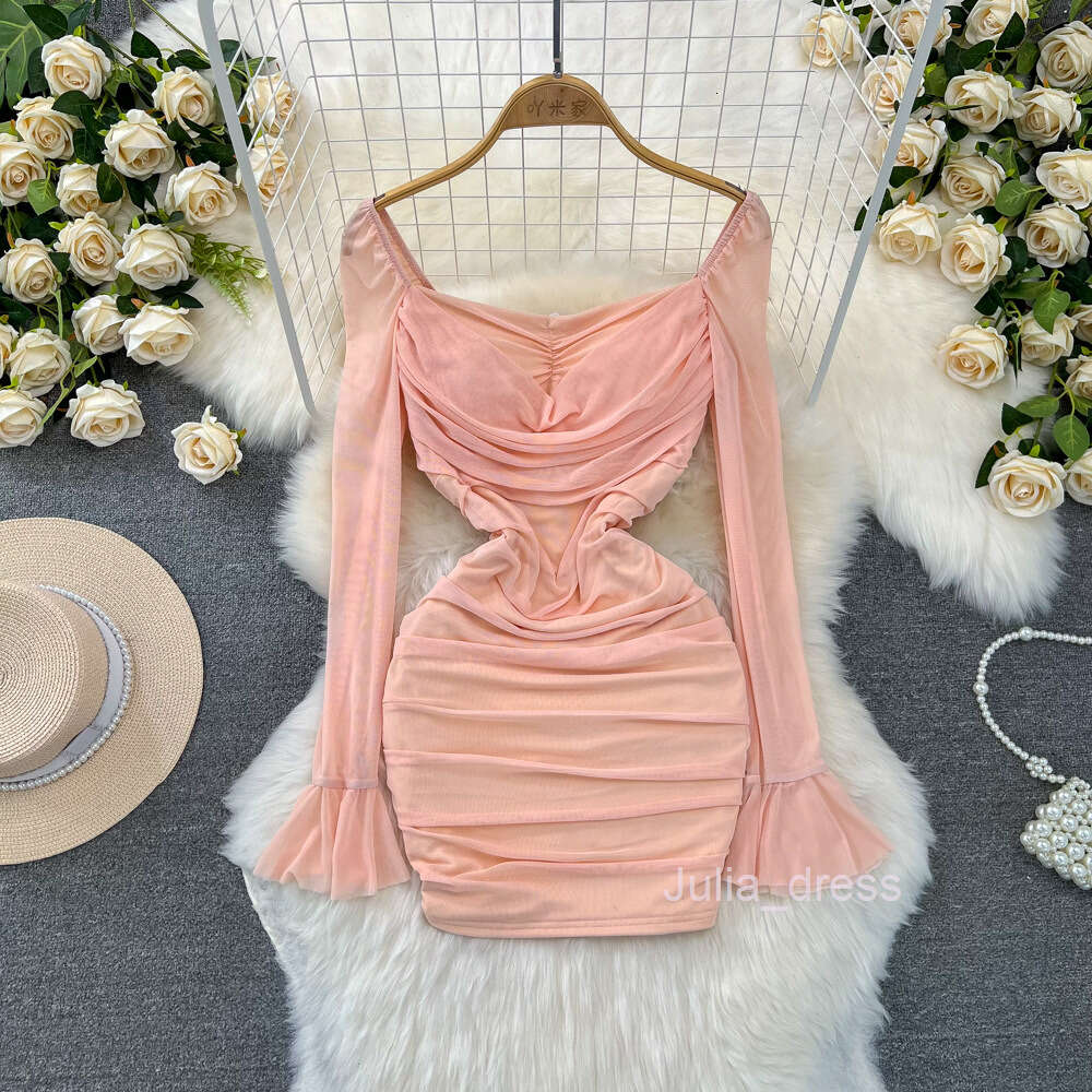 Spring and Autumn Fashion Celebrity Temperament Speaker Long sleeved Square Neck Folded Waist Slimming Short Mesh Wrap Hip Dress
