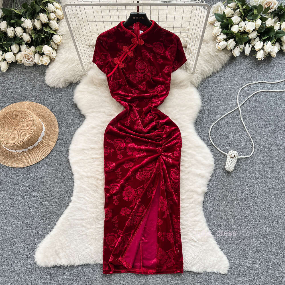 Red formal dress toasting attire womens Chinese cheongsam Chinese style high-end feeling slim fit slimming temperament standing collar printed dress