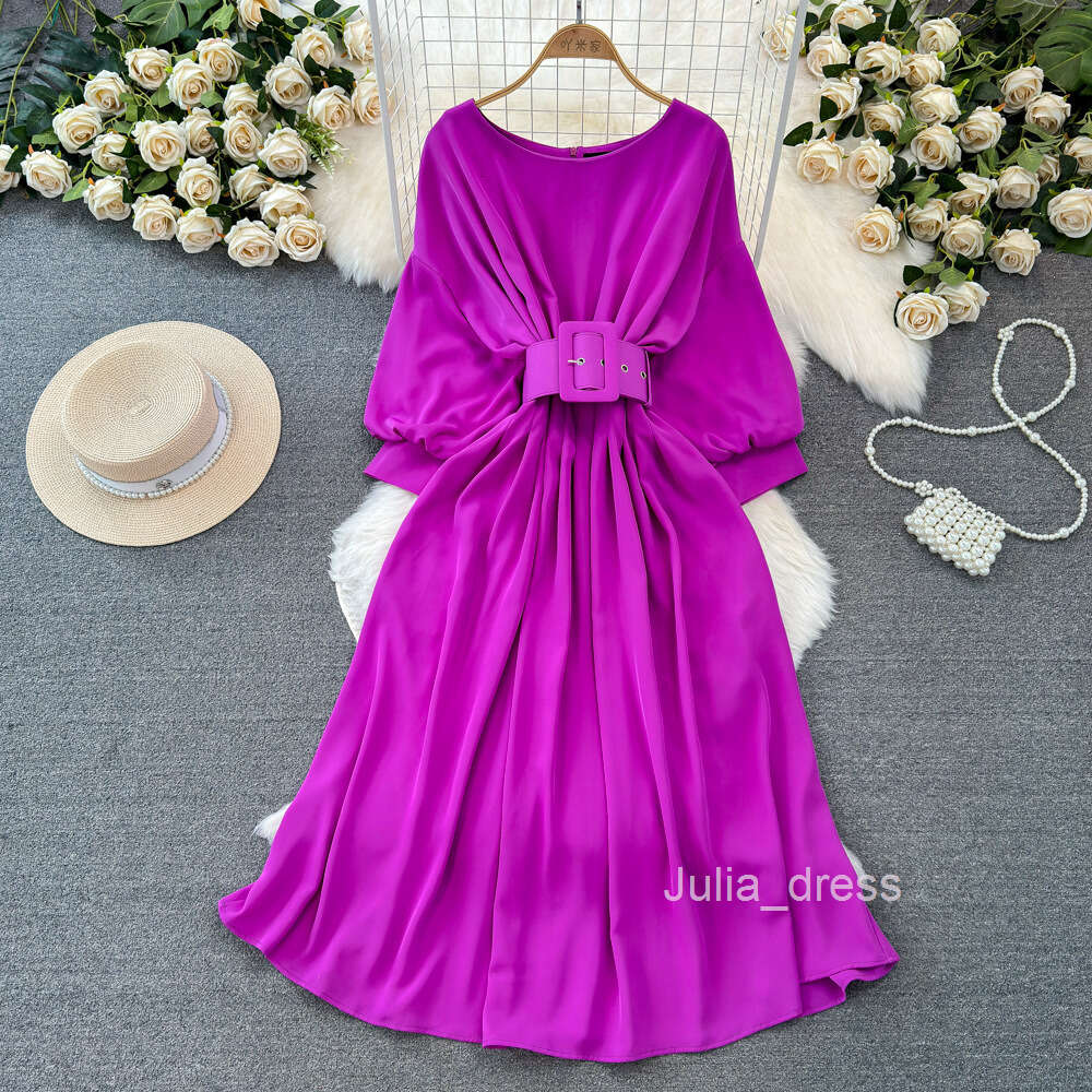 Fashionable and high-end socialite temperament bat long sleeved round neck waist cinched slimming A-line large hem dress elegant long skirt