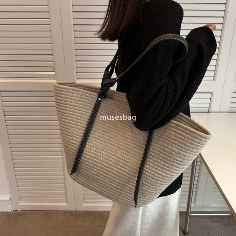Designer Women's High Quality and Practical Large Capacity Cotton Thread Woven Bag New French Retro Handheld Grass Woven Bag Versatile Commuter T