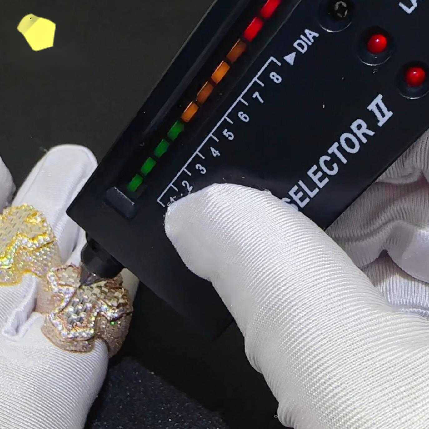 2024Hip fully iced out baguette dia rings fashion hip hop cross ring gra certified moissanite jewelry for men