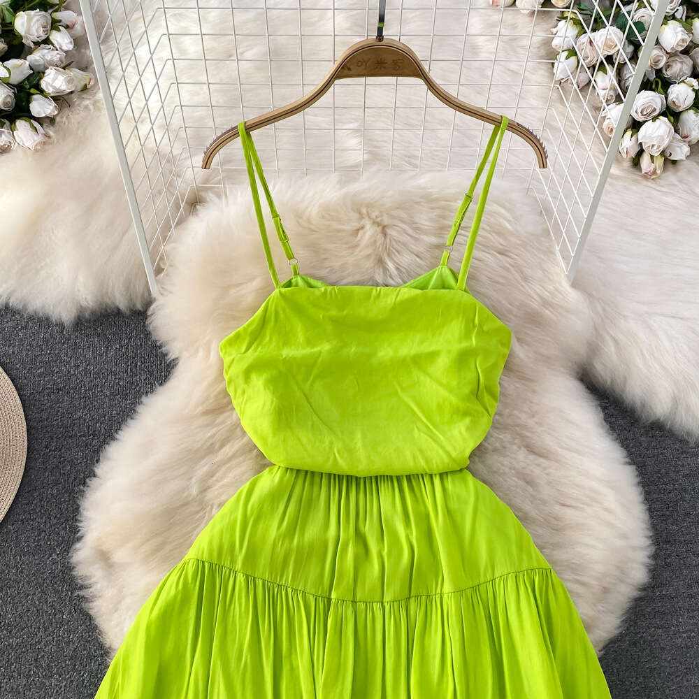Temperament strapless dress with gentle style and slim waistband A-line dress seaside vacation big swing long skirt
