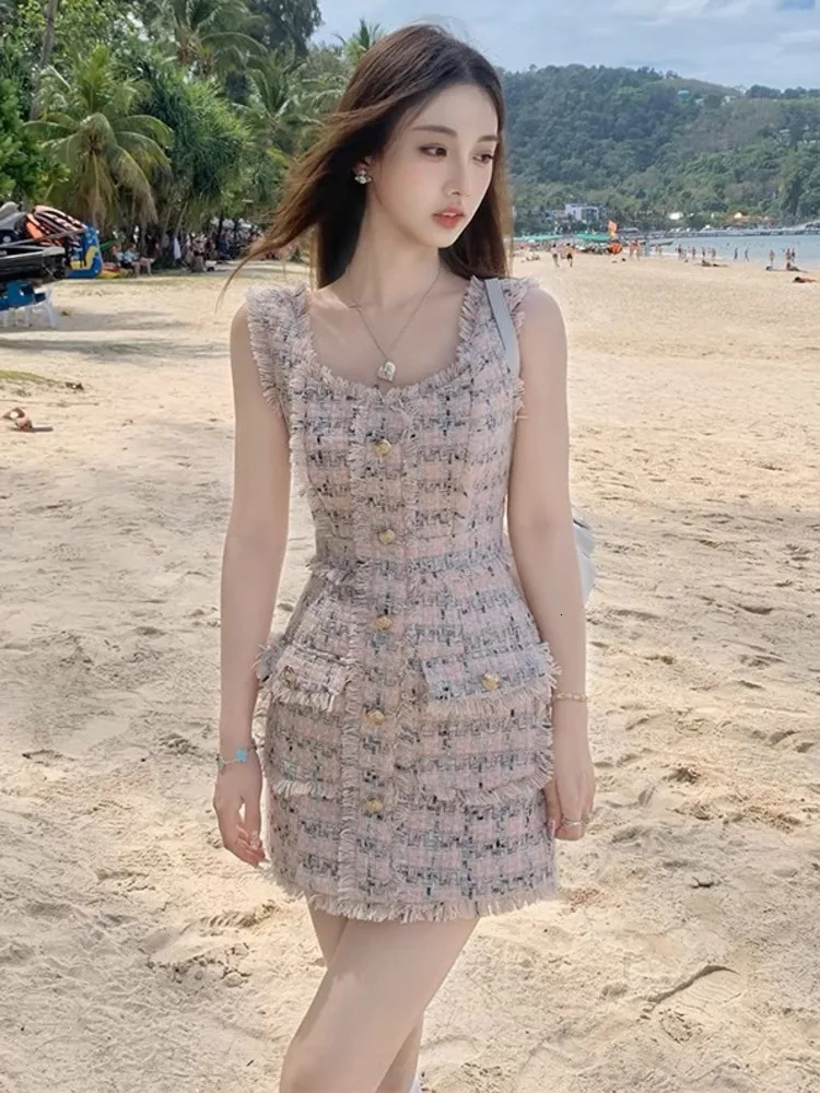 French Small Fragrance Sleeveless Dress Womens Summer Plaid Tassels Slim High-grade Skirt Chic O Neck Tweed Vest Dresses Female 240529