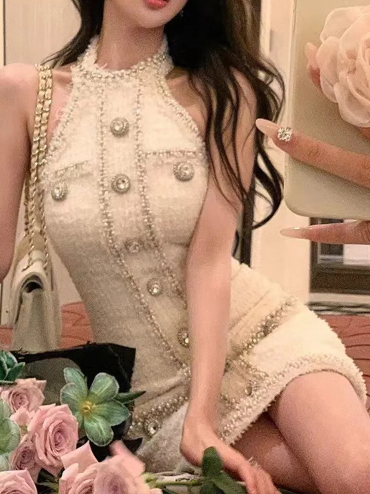 UCXQ sweet Beaded Hanging Neck Button Dress Sexy Backless Diamond Waist Tweed Short Dresses Women Spring Summer 23A8287 240529