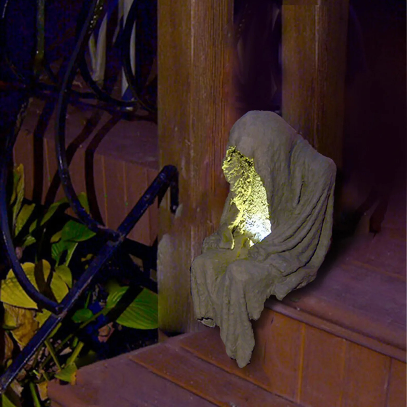 Witch Solar Energy Lamp Witch Solar LED Lawn Light Resin Garden Courtyard Decoration Lights Sculpture Figurines Drop 240528