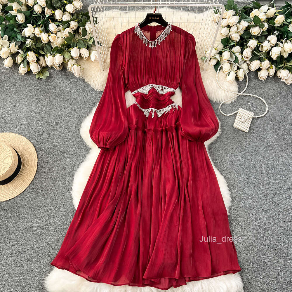 2024 Spring Fashion New French Luxury Small Fragrant Wind with Western Diamonds Tassels and Bright Silk Waist Length Dress Trend