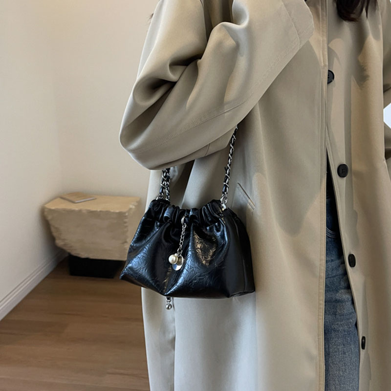 2024 Women Crossbody Chain Bag Shoulder Bag Fashion Stylish Versatile Innovative Design Natural Minimalist Style fashion