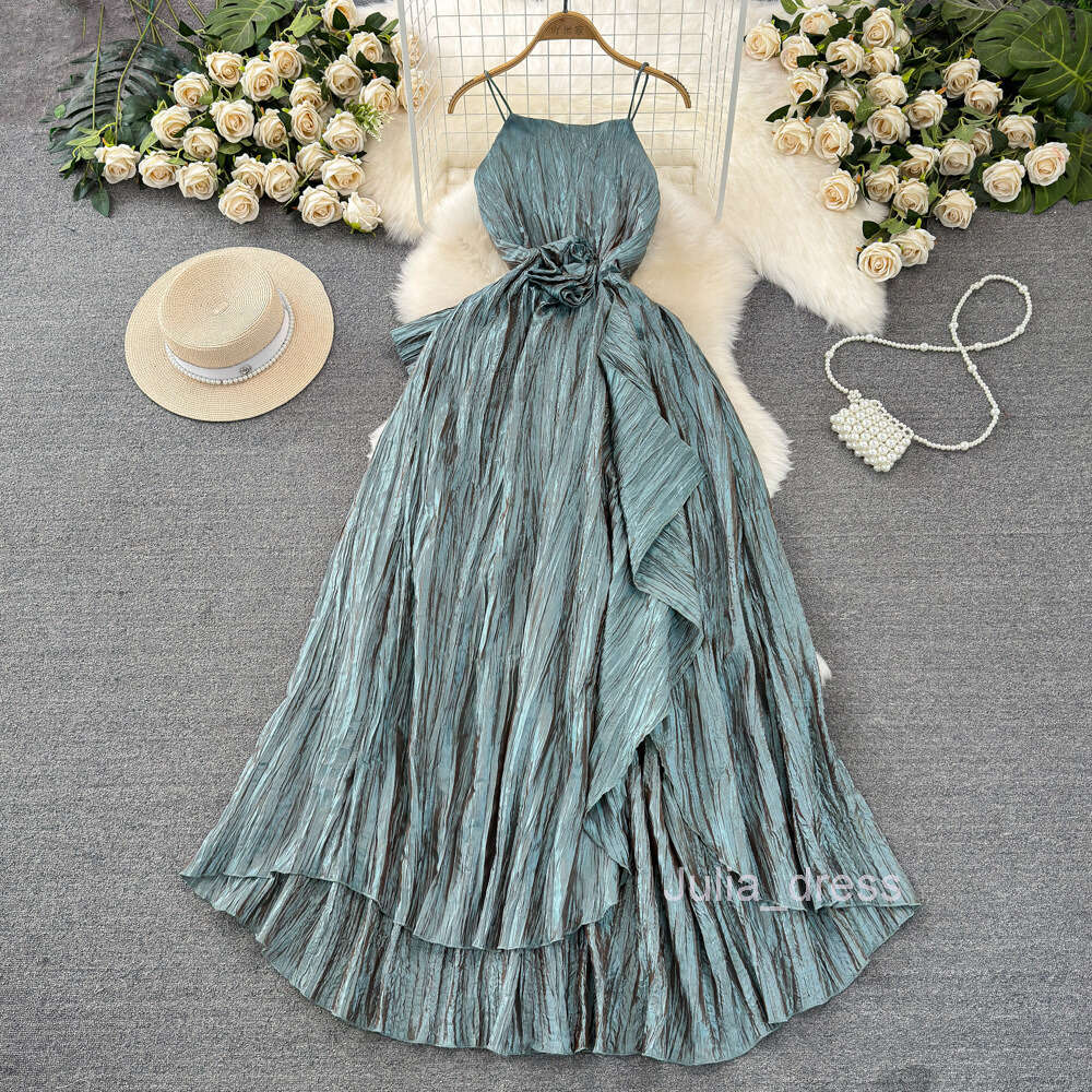 High end light luxury socialite temperament sleeveless strapless bra waist cinched slimming A-line large hem suspender dress elegant long skirt