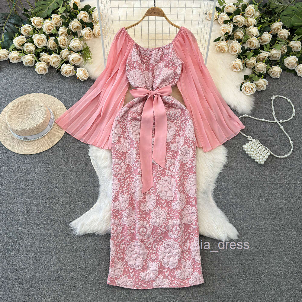 Fashionable and mature style socialite temperament speaker long sleeved square neck waistband slimming effect lace up jacquard wrap buttocks formal dr