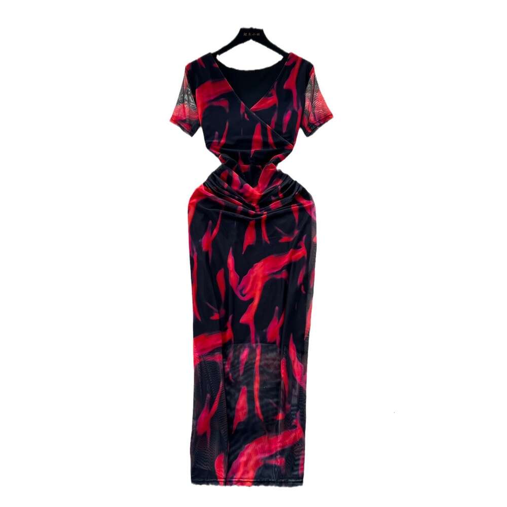 Light luxury and high-end feeling halo dyed V-neck dress womens summer waist closure slimming design unique and unique temperament long skirt