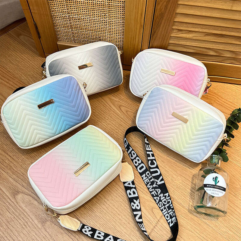 Women's 2022 new wave pattern embroidered iron sheet ribbon small square camera casual live broadcast gift bag