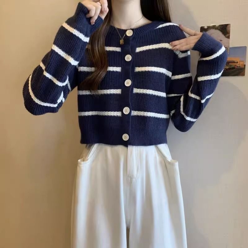 New Women's Short Striped Sweater Jacket Autumn Collection New Loose Jacket with Designer Small Knitted Cardigan Trendy Sweater