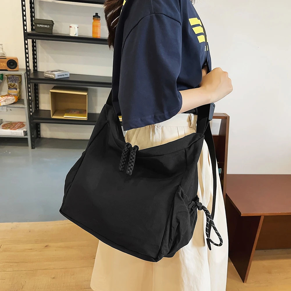 Shoulder Bag for Women with Multiple Pockets Crossbody Bag Nylon Zipper Handbag Solid Tote Bag for Work Travel 241201