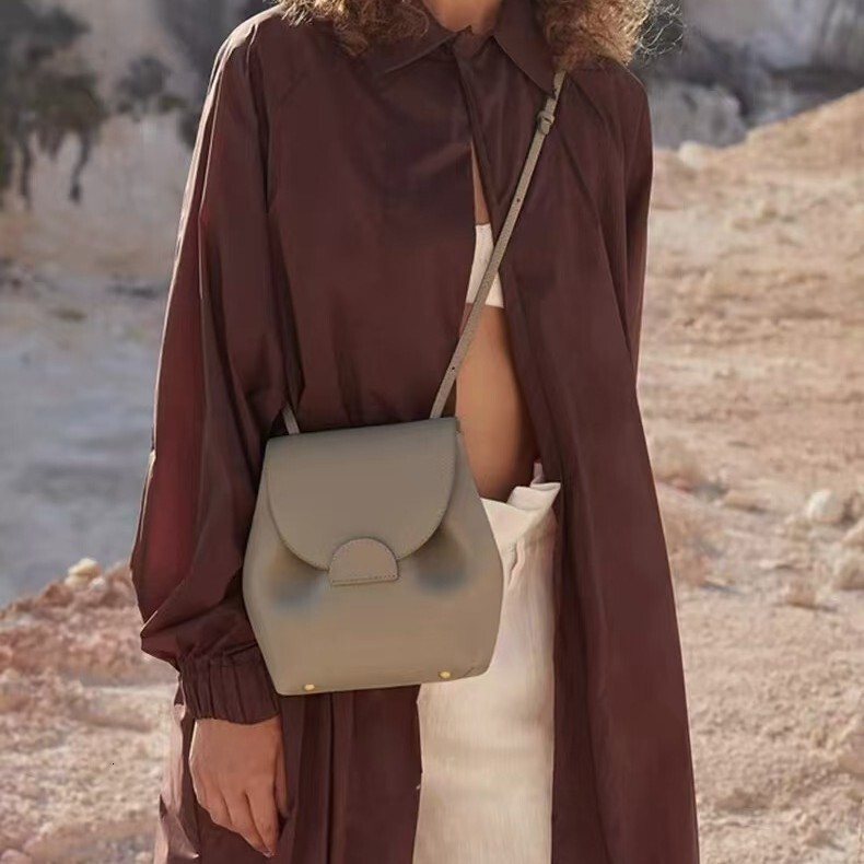 Shoulder for women 2024 new fashion trend versatile adjustable single shoulder bag niche casual commuting backpack