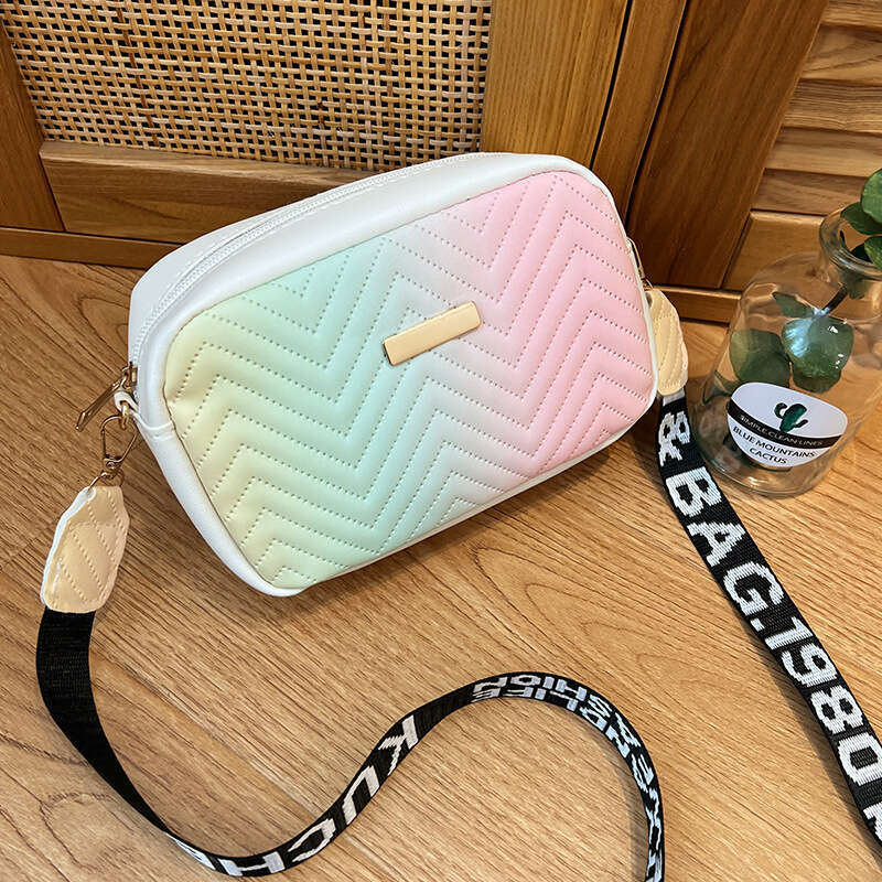 Women's 2022 new wave pattern embroidered iron sheet ribbon small square camera casual live broadcast gift bag