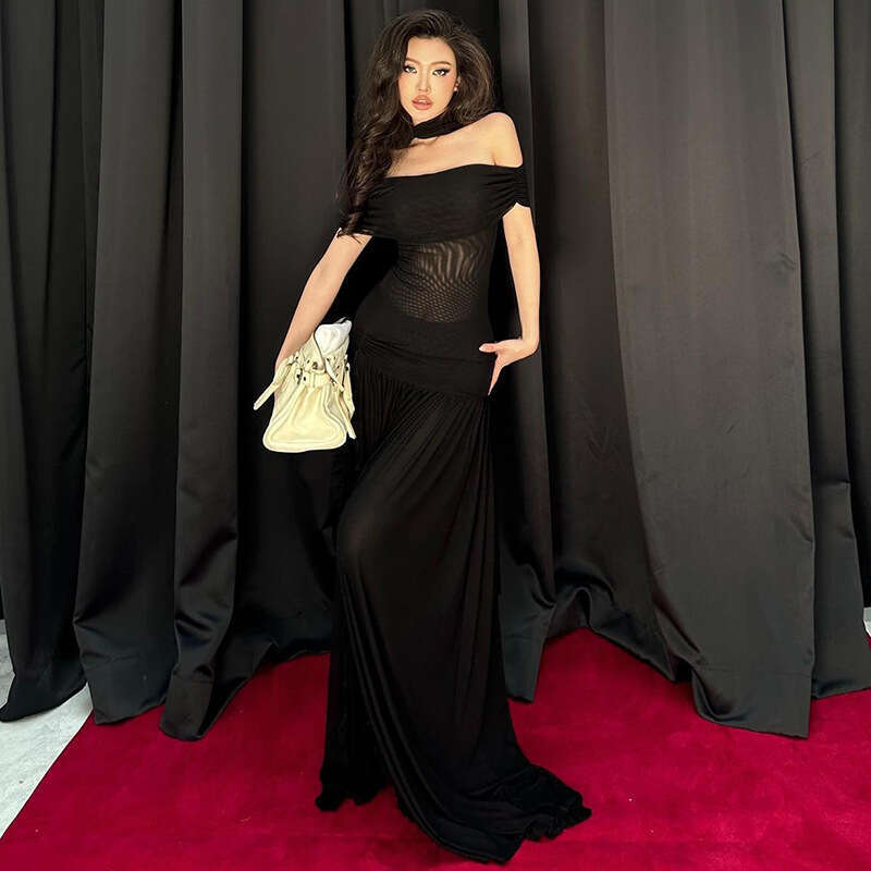 Wind 2024 Autumn/Winter New Women's Dress with One Piece Neck, Sexy Off Shoulder, High Waist, Slim Fit, Hip Wrapping, Female