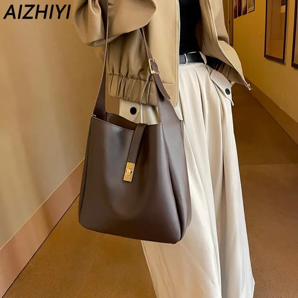 Women Shoulder Bag Solid Color PU Leather Trendy Tote Bag Adjustable Strap Underarm Bag Everyday Bag for Work Shopping Travel 241201