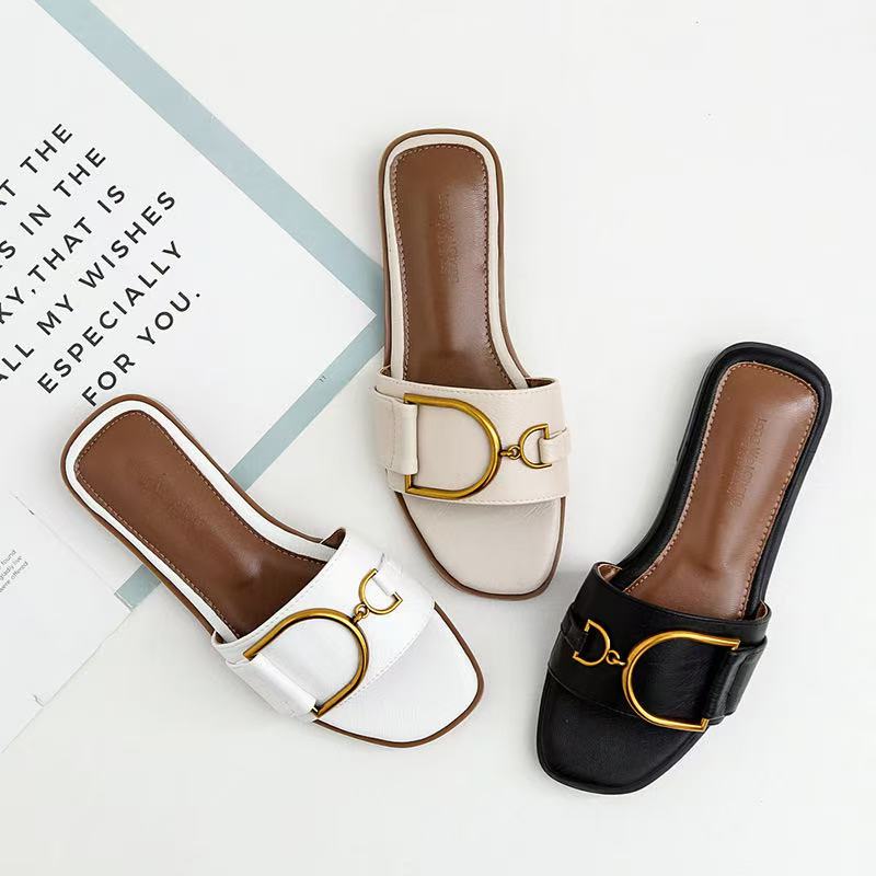 2025 New Summer Large Size Trendy Indoor and Outdoor One Line Women's Sandals Fashion Slippers