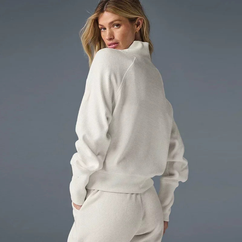2024 Yoga Jogger Set Waffle Weekend Escape Mock Neck Long Sleeve Solid Color Casual Fashion Shirt