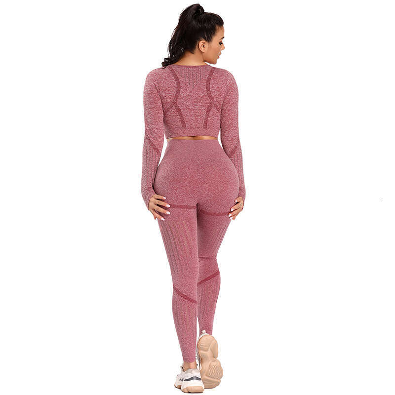 European American peach hip yoga suit set for women's autumn and winter long sleeved seamless high waisted tight fitting breathable fiess sportsw