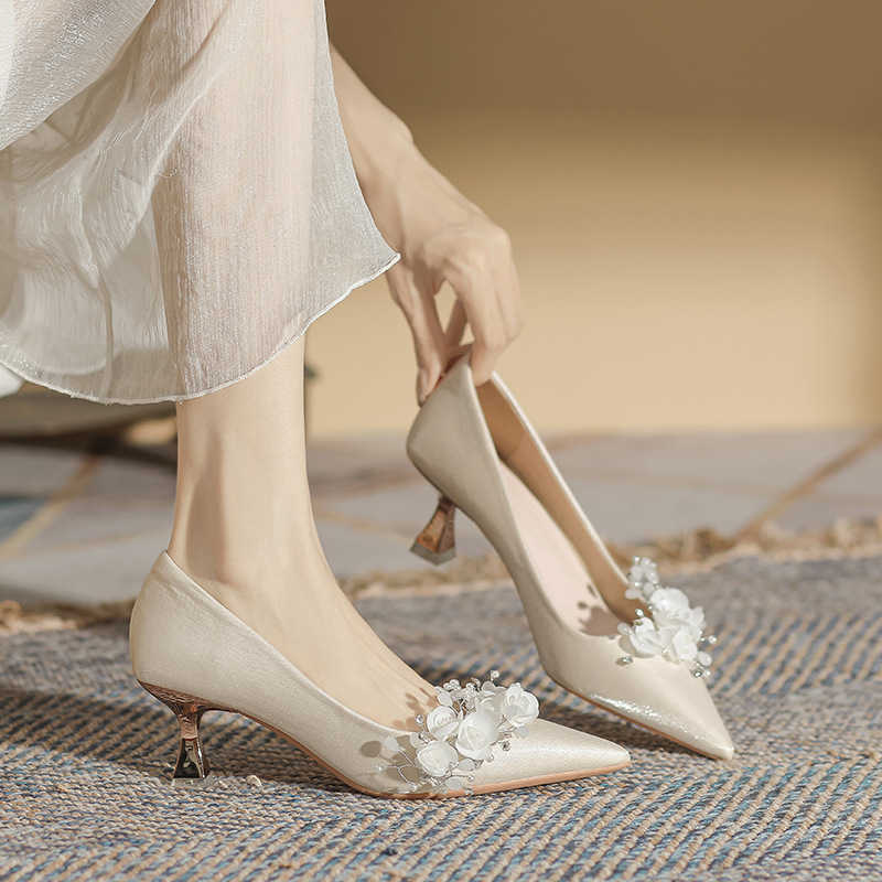 Elegant and Sexy Womens High Heels Single Shoes White Wedding Banquet Design Minimalist 6CM3CM
