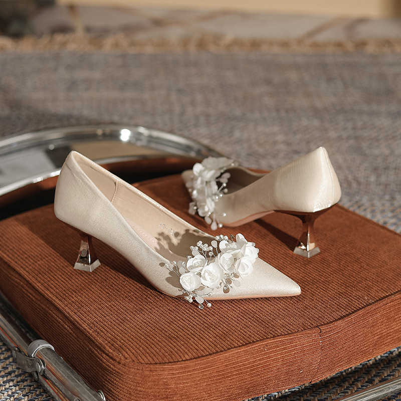 Elegant and Sexy Womens High Heels Single Shoes White Wedding Banquet Design Minimalist 6CM3CM