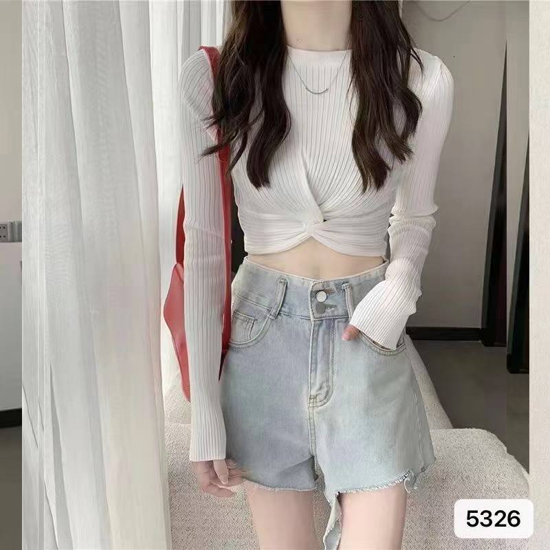 New Korean version women's cross long sleeved T-shirt knitted sweater design sense designer niche slim fit short top