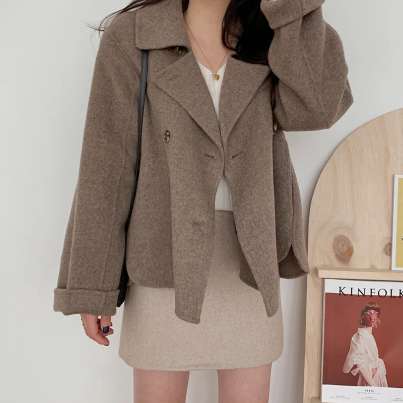 Autumn Winter Double Breasted Woolen Coat Women Korean Style Turn Down Collar Wool Jacket Woman Solid Colort Thick Coats Ladies 241121