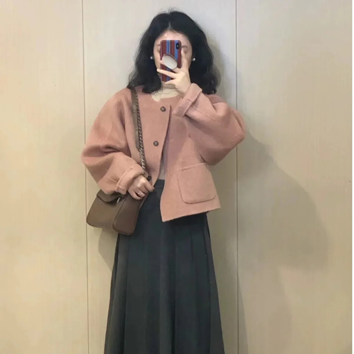 AutumnWinter Tweed Style Woolen Jacket For Women Arrival 2024 Spring Cropped Casual Korean System Loose Fit Coat 241121
