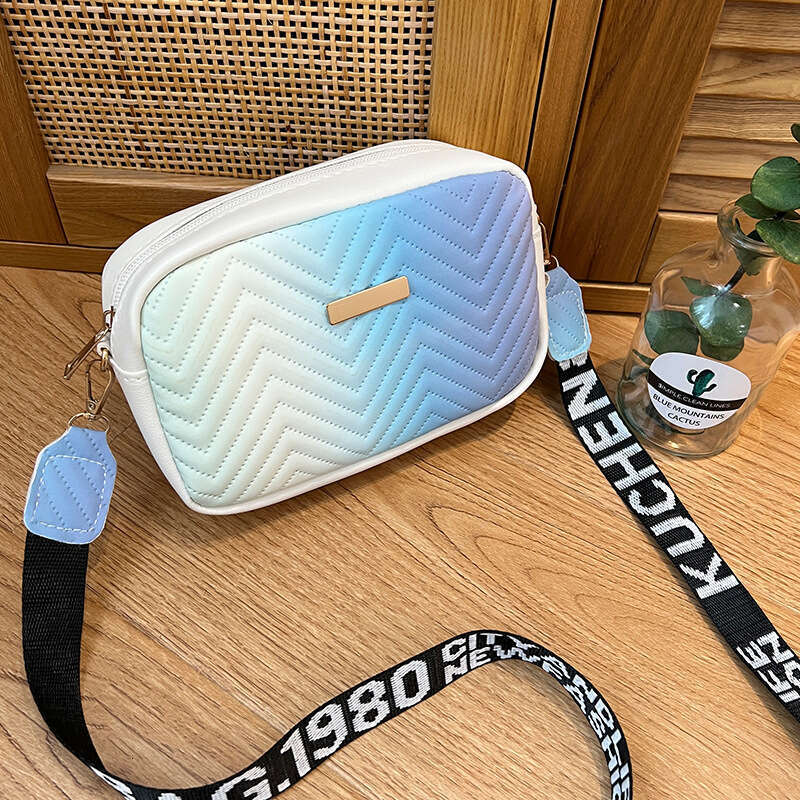 Women's 2022 new wave pattern embroidered iron sheet ribbon small square camera casual live broadcast gift bag