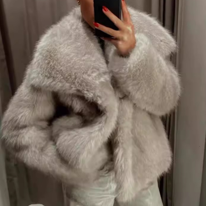 Loose women's designer fashion trend autumn and winter warm big collar faux fur jacket