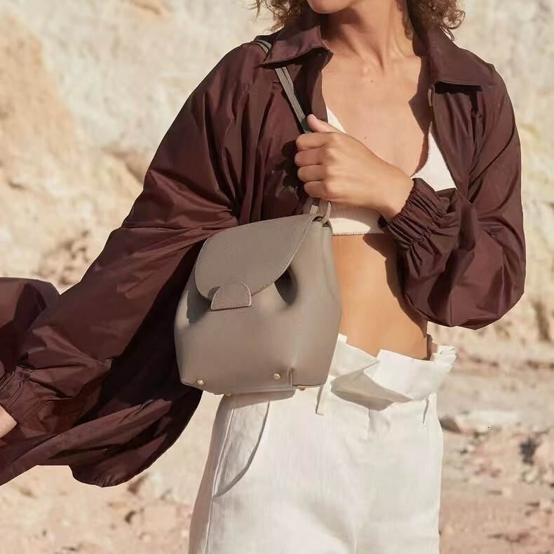 Shoulder for women 2024 new fashion trend versatile adjustable single shoulder bag niche casual commuting backpack