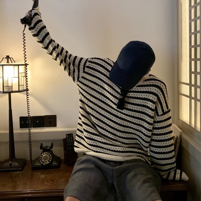 Autumn new lazy style round neck pullover long sleeved knitted men's striped hollow out handsome sweater bottom designer trendy hoodie