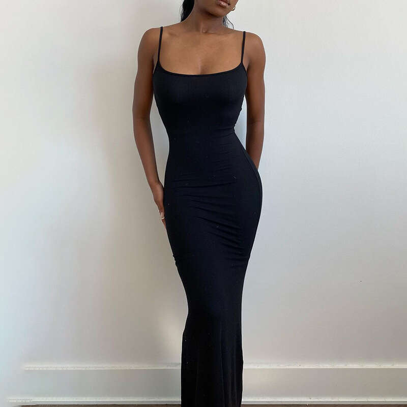 Women's clothing 2024 summer new sexy suspender with waist cinching and slimming effect, buttocks wrapped dress for women's leisure beach