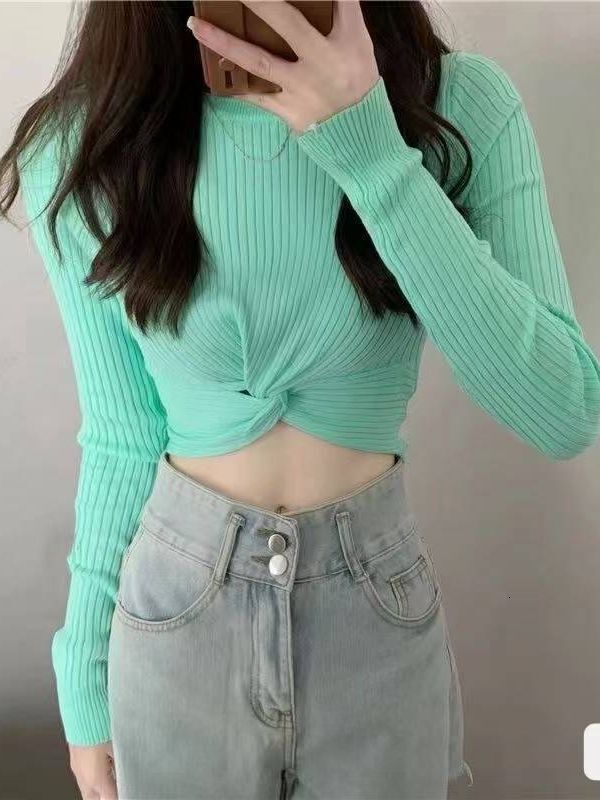 New Korean version women's cross long sleeved T-shirt knitted sweater design sense designer niche slim fit short top