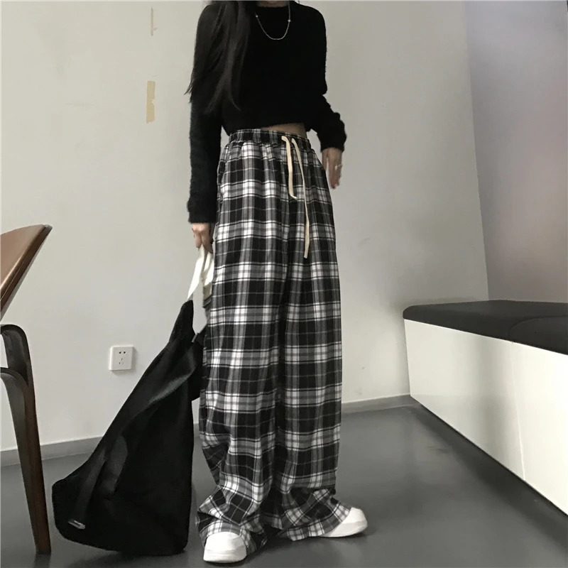 Oversize Women Sweatpants Fashion Black Plaid Casual Pants Baggy Elastic Waist Pockets Student Unisex Hip Hop Loose Trousers 241121Z