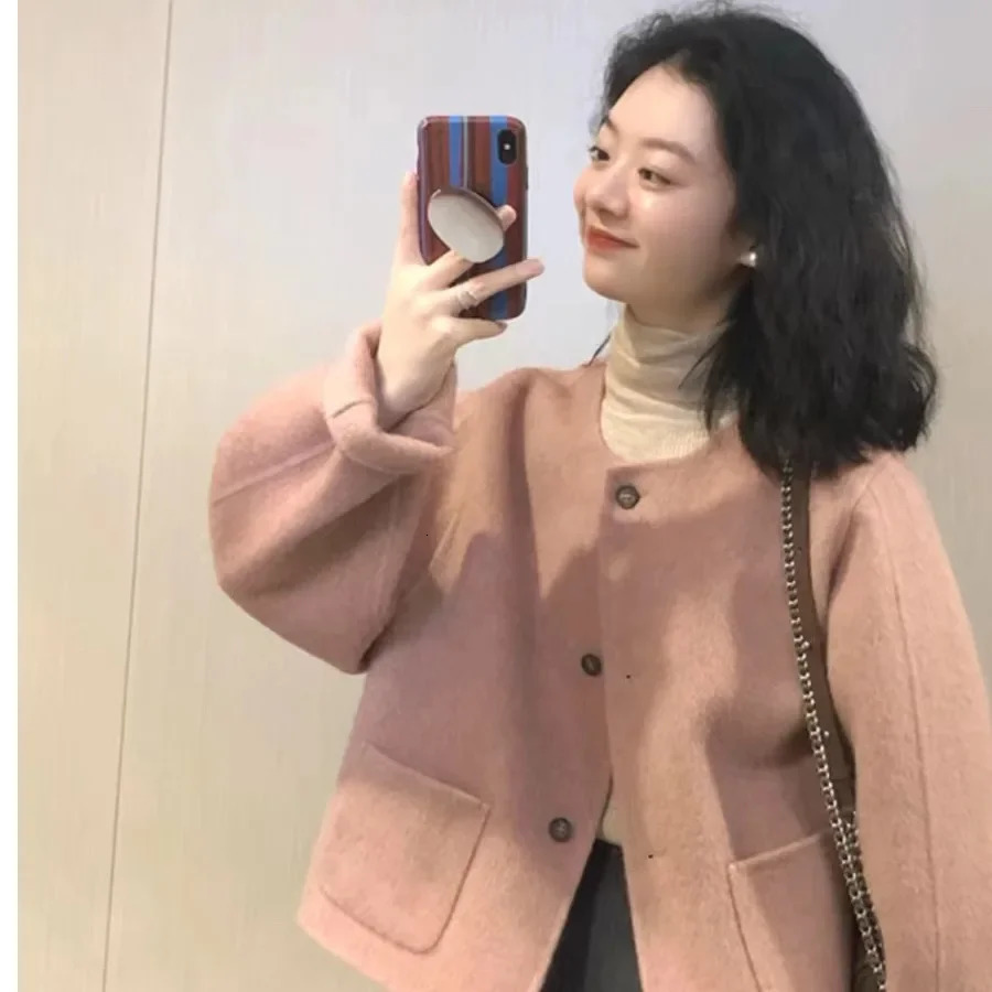 AutumnWinter Tweed Style Woolen Jacket For Women Arrival 2024 Spring Cropped Casual Korean System Loose Fit Coat 241121