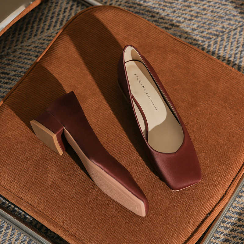 famous square toe womens shoes thick heel high heels simple temperament womens shoes mid heel work shoes