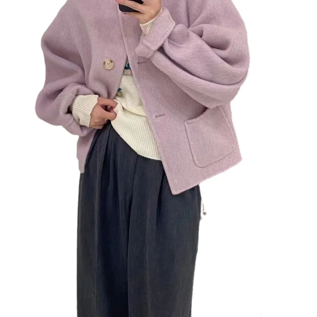 Elegant Tweed Style Woolen Short Jacket For Women Casual Fashionable HighEnd Feel LooseFit Top AutumnWinter Arrival 241121