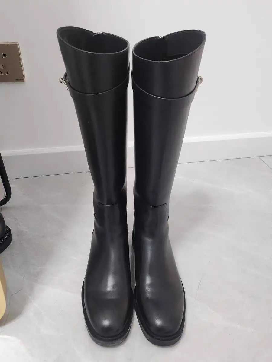 2025 Walking in the Human World British Style Slant Mouth Non Veet Knee Long Womens Autumn and Winter Coarse Heel Tall Knight Boots 1965