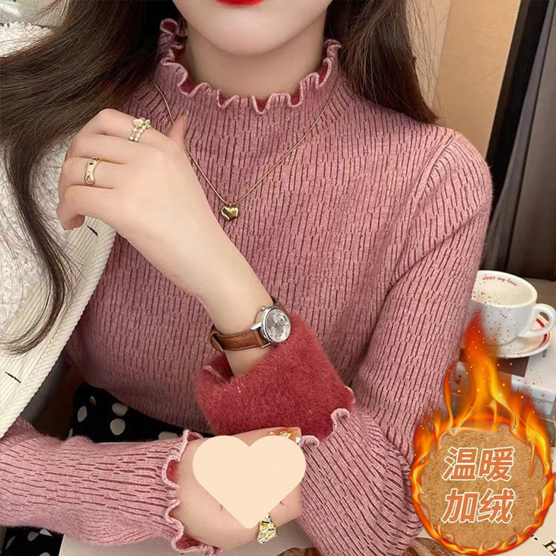 The new winter collection adds a thick one-piece velvet sweater for women, featuring a semi high collar and wooden ear lining with a stylish designer 