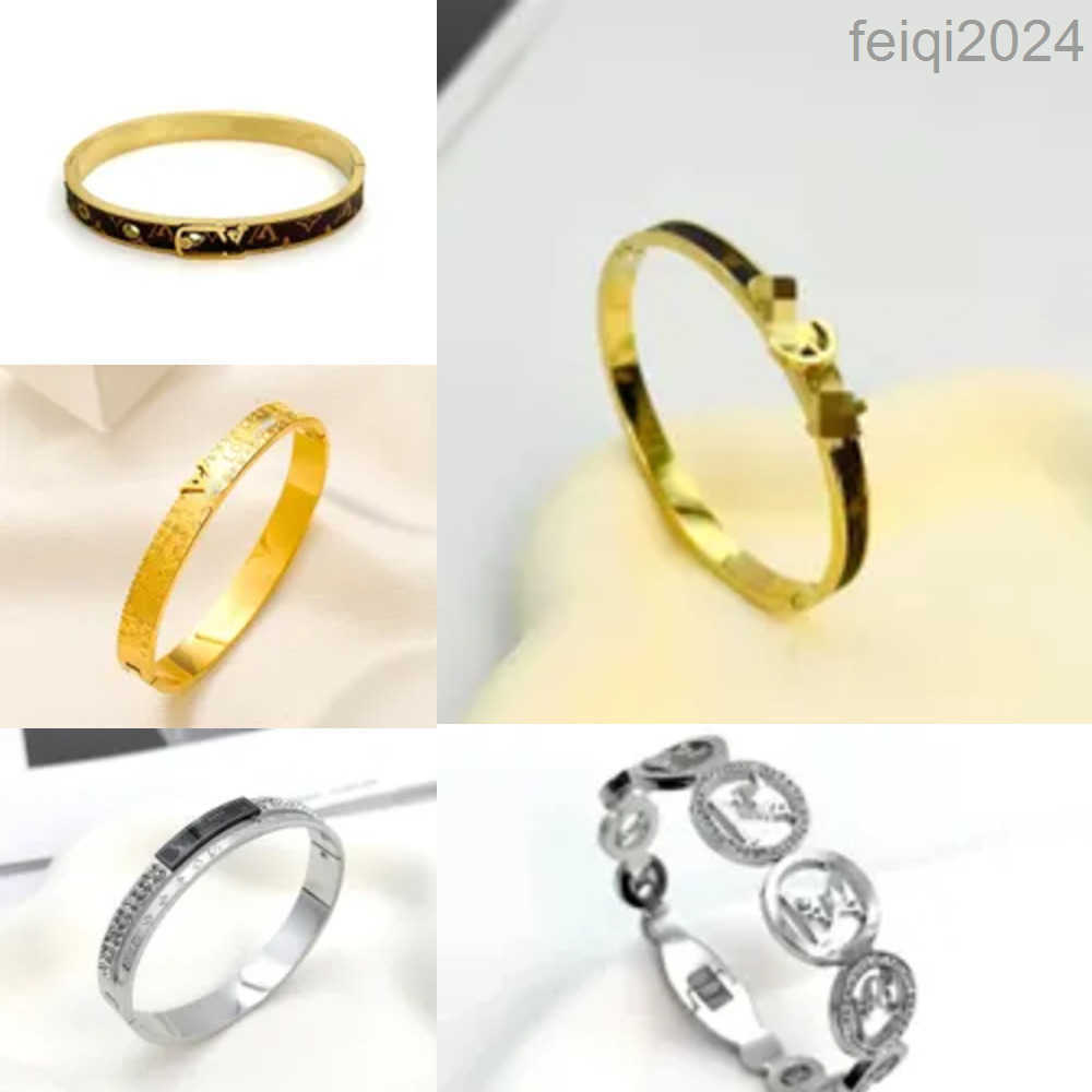 Luxury Women Branded Bracelets Bangle Designers Letter Jewelry Faux Leather 18K Gold Plated Stainless steel Bracelet Womens Wedding Jewelry Gifts ZG1183