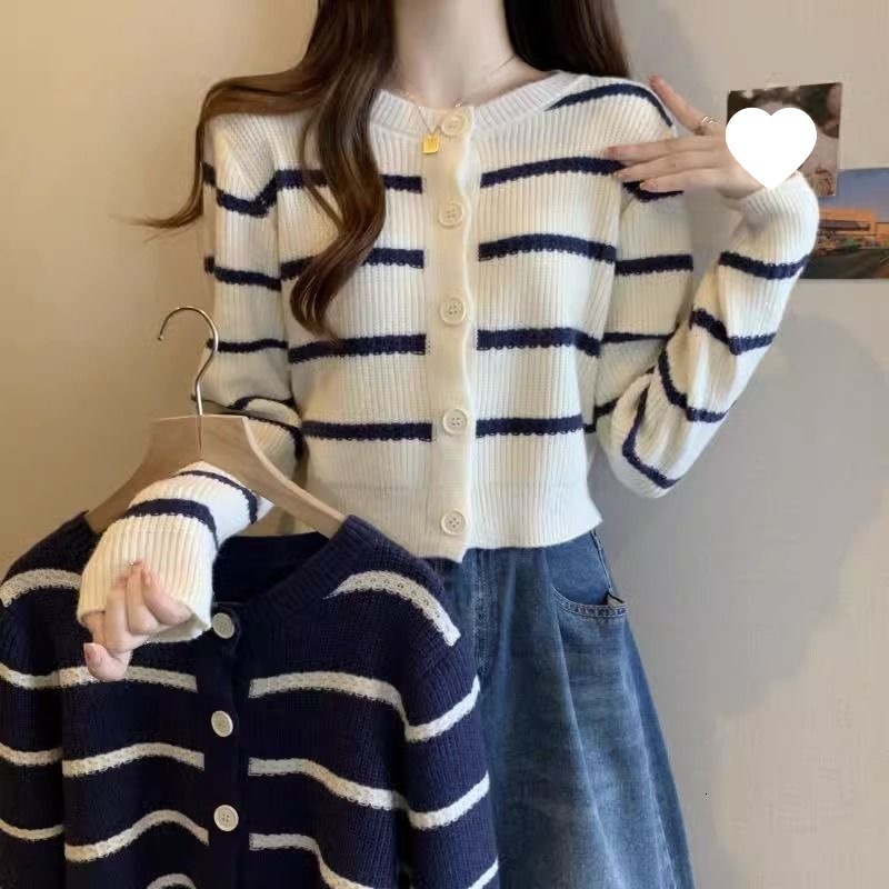 New Women's Short Striped Sweater Jacket Autumn Collection New Loose Jacket with Designer Small Knitted Cardigan Trendy Sweater