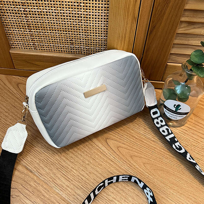 Women's 2022 new wave pattern embroidered iron sheet ribbon small square camera casual live broadcast gift bag