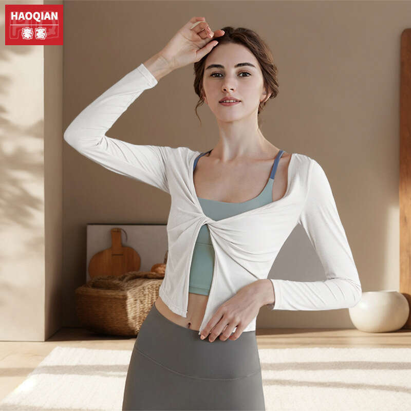 2024 new yoga outfit sports top women's quick drying cover up long sleeved temperament fiess running Pilates training suit