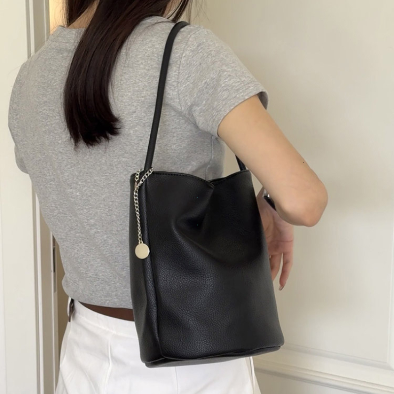 Homemade Women 2024 New Retro Soft Leather Portable Bucket All-Match Commuter Shoulder Underarm Bag Purses And Handbags