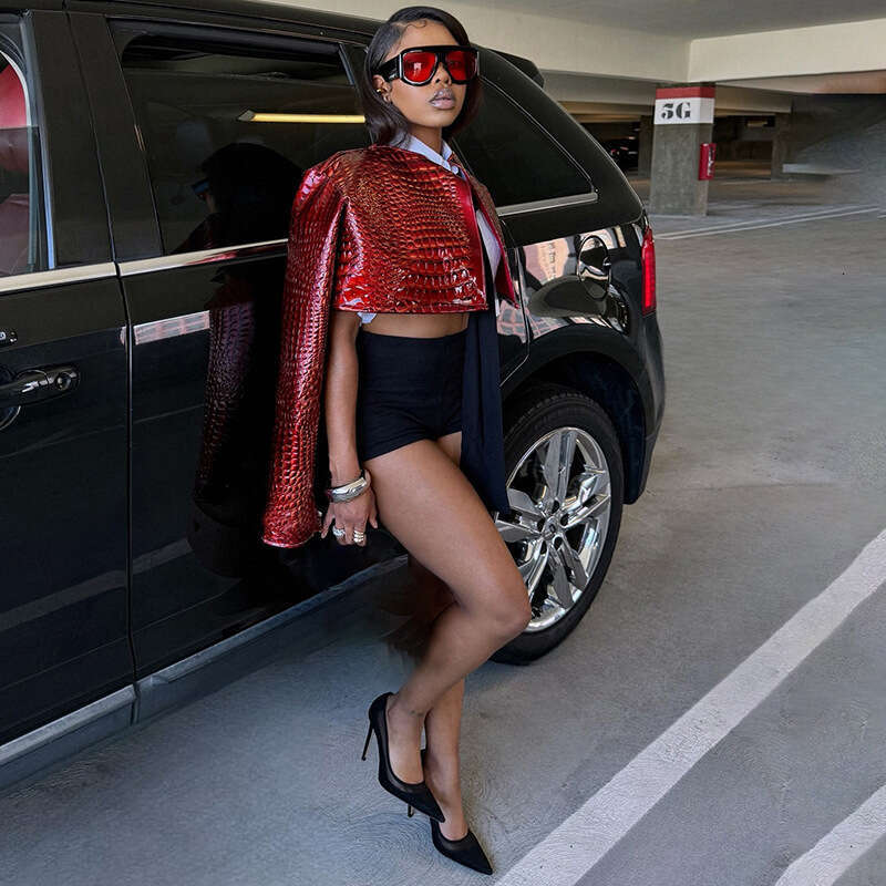 2024 autumn and winter new personalized spicy girl slim fit exposed navel short round neck solid color top jacket