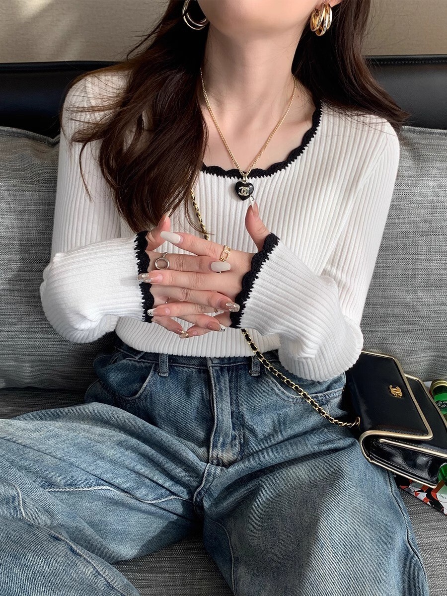 New round neck knitted sweater with high-end winter and early autumn feel, with inner long sleeves and designer's new base shirt